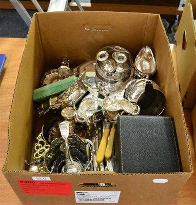 Lot 1052 - A collection of silver plate including entree dishes, sauce boats, cutlery (in one box)