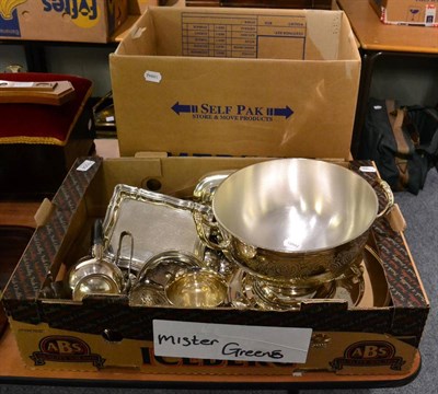 Lot 1054 - A quantity of plated items including soup tureen, set of eight plates, a pair of entree dishes,...