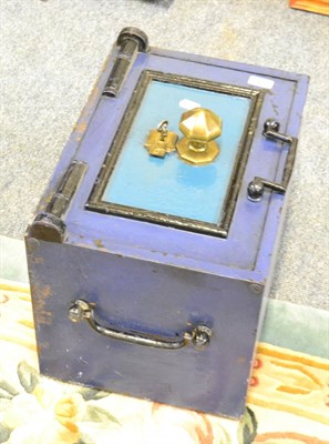 Lot 1148 - A safe with key