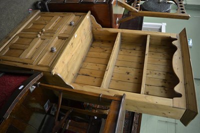 Lot 1277 - A pine dresser and rack with two cupboards below