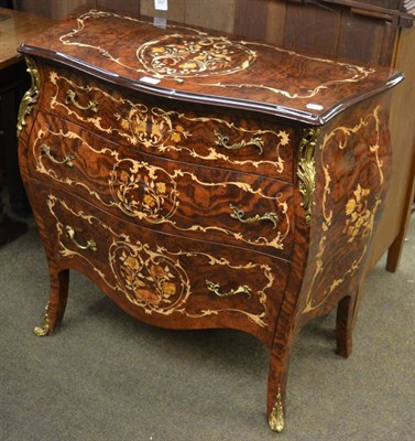 Lot 1291 - An Italian chest of drawers