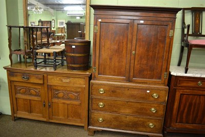 Lot 1378 - An oak linen press and an oak sideboard