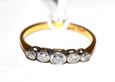 Lot 163 - A diamond five stone ring