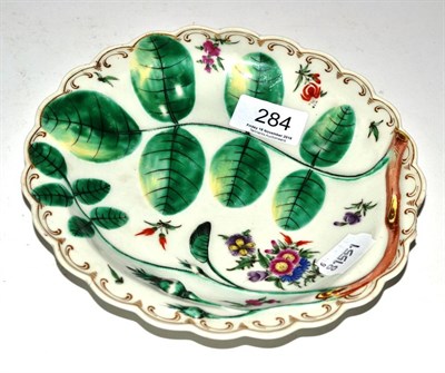 Lot 284 - An 18th century first period Worcester 'Blind Earl' pattern plate
