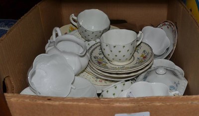 Lot 1114 - A miscellaneous collection of pottery and porcelain, part service including Royal Doulton...