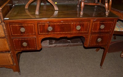 Lot 1296 - An Edwardian inlaid mahogany kneehole dressing table