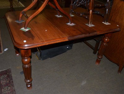 Lot 1358 - A Victorian mahogany extending dining table