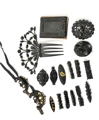 Lot 94 - Assorted items jet jewellery and similar