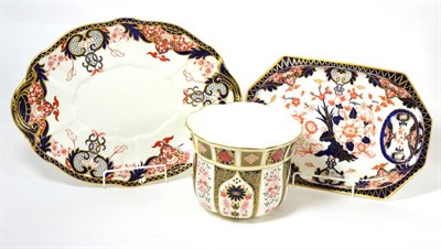 Lot 150 - Royal Crown Derby Imari pattern oval tureen stand, shaped dish and jardiniere (3)