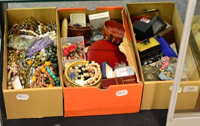 Lot 385 - A large quantity of costume jewellery including brooches, necklaces, earrings, beads etc (in...