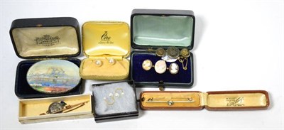 Lot 425 - Lava stone brooch, cameo brooch, bar brooch, pearl and gold earrings, Indian miniature etc