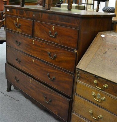 Lot 1229 - A Victorian mahogany four height chest of drawers