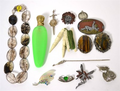 Lot 18 - A group of costume jewellery including necklace, brooches etc, together with a Victorian green...