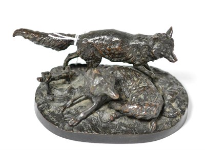 Lot 98 - Bronze figure group of two foxes, after P. J. Mene, bears signature (a.f.)