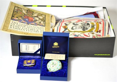 Lot 174 - A small quantity of Royal Commemorative including a silver gilt dish for the Queen's Golden...