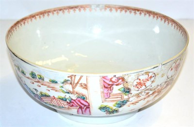 Lot 325 - An 18th century Chinese polychrome bowl (a.f.)