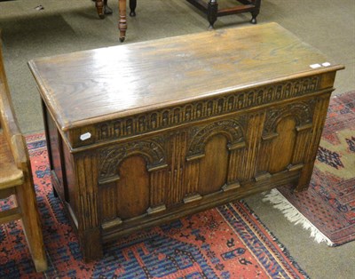 Lot 1340 - 18th century style oak linen chest