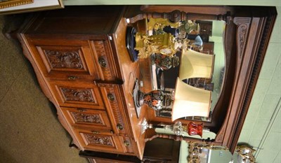 Lot 1421 - An oak Edwardian mirror back sideboard