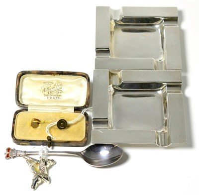 Lot 2 - 9ct gold collar studs, two silver ashtrays, a silver spoon and a pair of horse head cufflinks