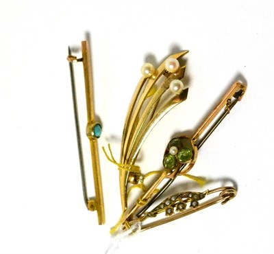 Lot 16 - A 9ct gold cultured pearl brooch, a seed pearl brooch by Murrle Bennett & Co, a peridot and...