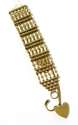 Lot 155 - A 9ct gold gate bracelet