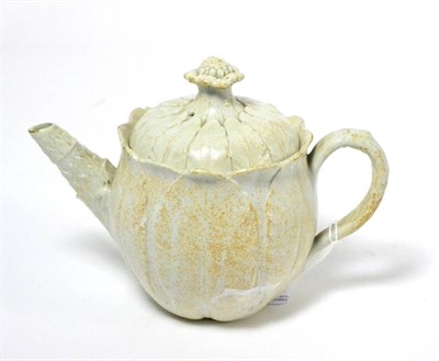 Lot 253 - An early 19th Century Wedgwood teapot