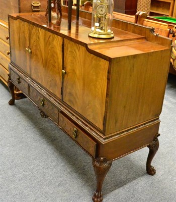 Lot 1034 - A 1920's/30's sideboard, label marked Druce & Co Ltd Baker St, London