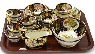 Lot 26 - A 19th century New Hall gilt highlighted tea service pattern No. 2054