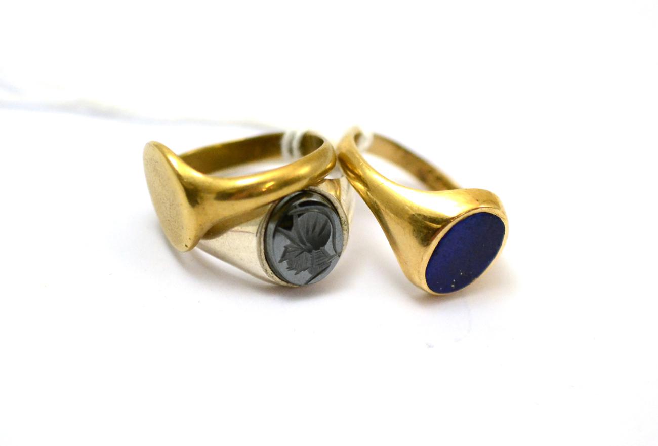 Lot 94 - Two 9ct gold gent's signet rings and a silver intaglio ring (3)