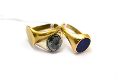 Lot 94 - Two 9ct gold gent's signet rings and a silver intaglio ring (3)