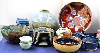 Lot 276 - Quantity of studio pottery, including an Isabel Denyer bowl