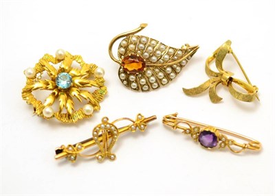 Lot 308 - Three 9ct gold brooches, a gold and amethyst bar brooch stamped '15', and an unmarked bar...