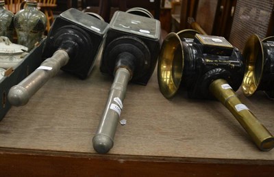 Lot 1060 - Pair of coaching lamps