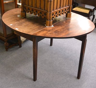 Lot 1126 - George III mahogany drop leaf table