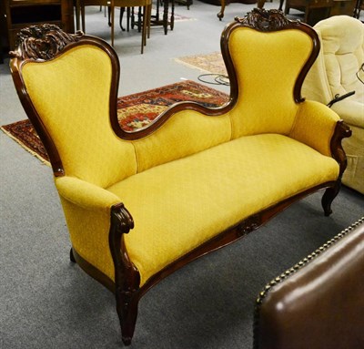 Lot 1181 - A late Victorian rosewood framed double medallion backed settee