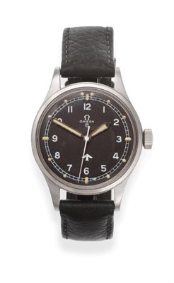 Lot 177 - A British Military Royal Air Force Stainless Steel Centre Seconds Wristwatch, signed Omega,...