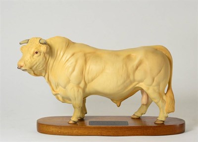 Lot 78 - Beswick Connoisseur Charolais Bull, model No. A2600, satin matt, on wood plinth