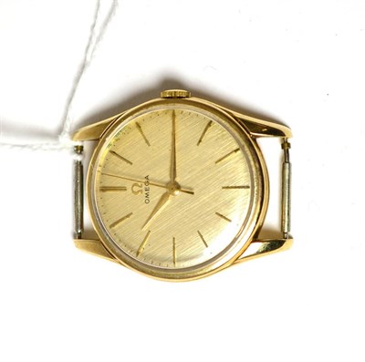 Lot 190 - A gentleman's Omega wristwatch, case stamped '375'