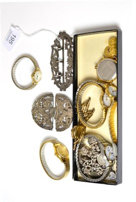 Lot 195 - A small collection of assorted jewellery and watches