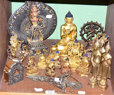 Lot 253 - A quantity of modern gilt metal souvenir Buddha figures