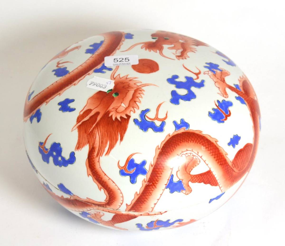 Lot 525 - A modern Chinese porcelain covered jar decorated with dragons and flaming pearls