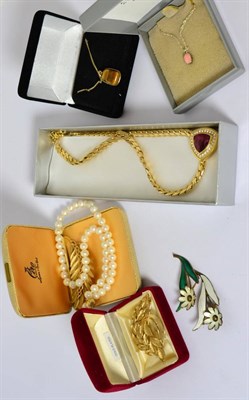 Lot 579 - A string of pearls, a Christian Dior necklace and various costume jewellery