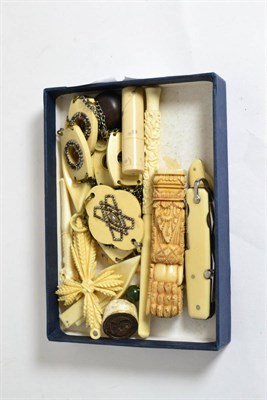 Lot 635 - A quantity of circa 1890/1900 ivory and other items