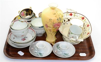 Lot 31 - A quantity of New Hall and other early 19th century teawares etc (22)
