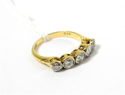 Lot 88 - An 18ct yellow gold five stone diamond ring, brilliant cut