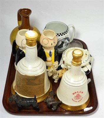 Lot 161 - Two trays of advertising ware including Black & White Scotch Whisky ashtray, water jugs, bell...