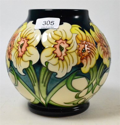 Lot 305 - A modern Moorcroft Traditional Daffodils vase, designed by Kerry Goodwin, impressed factory...