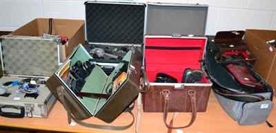 Lot 1027 - A quantity of photographic equipment including cameras, lenses, accessories, etc