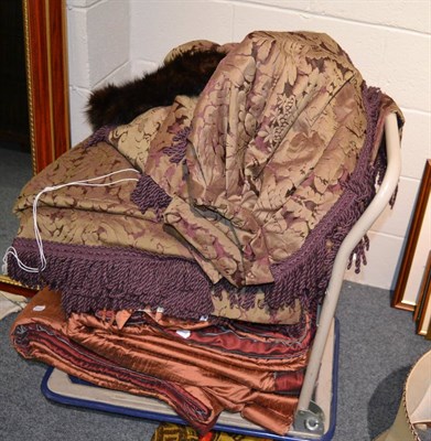 Lot 1044 - A collection of curtains, swags etc