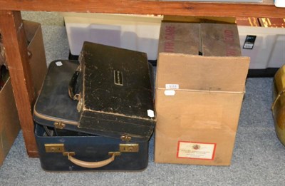 Lot 1111 - A group of gentlemen's accessories including travelling brush set, tie press and box, two hats (one